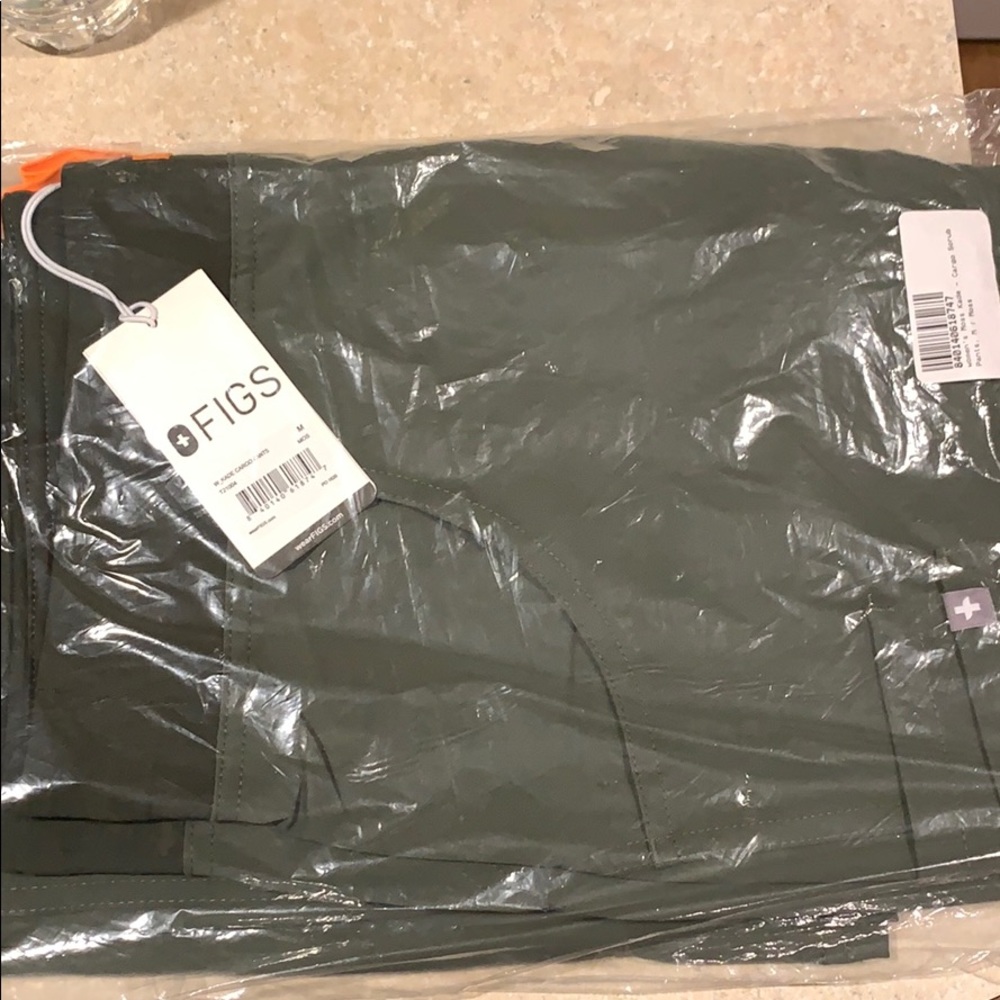 Figs medium moss kade NWT